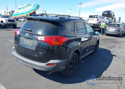 2015 Toyota Rav4 Le z USA, uszkodzony, nr VIN 2T3ZFREV2FW200235